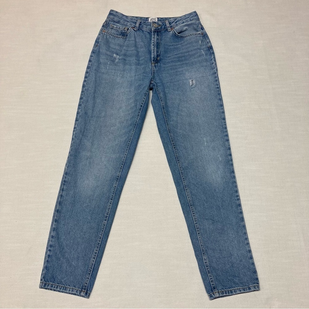 BDG URBAN OUTFITTERS | 100% Cotton Light Wash Distressed Mom Jean